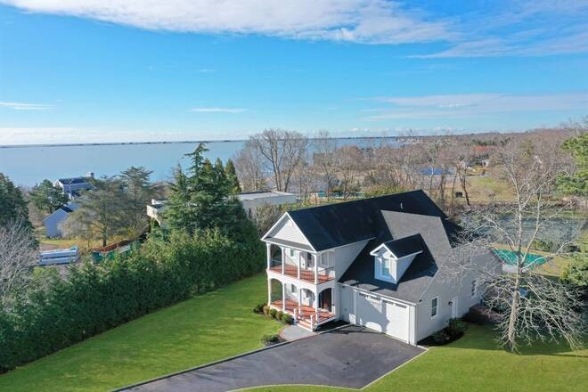 Welcome to 64 Romana Drive, where luxury and comfort meet in - Beach Home for sale in Hampton Bays, New York on Beachhouse.com