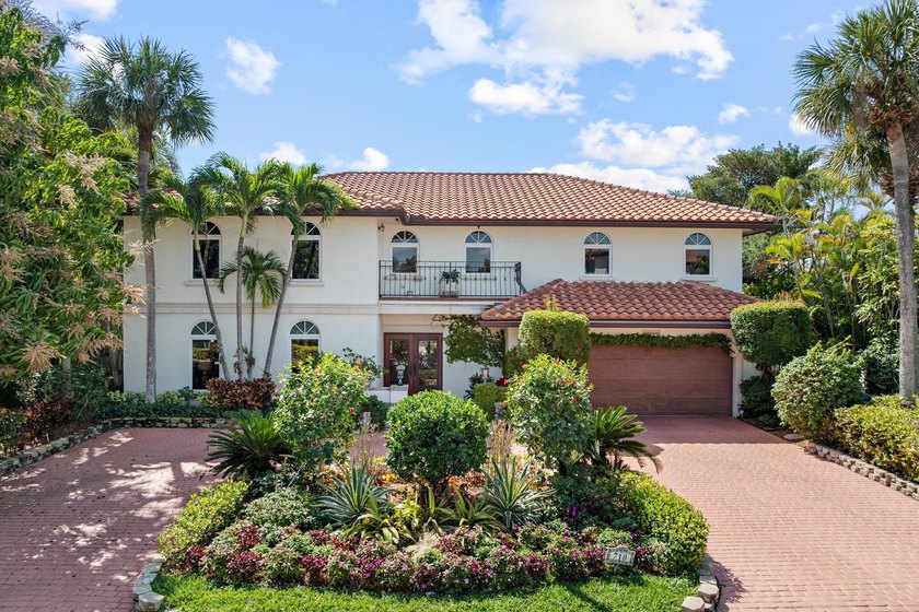 NEW PRICE - EXTRAORDINARY OPPORTUNITY. Secure this stunning - Beach Home for sale in Boca Raton, Florida on Beachhouse.com