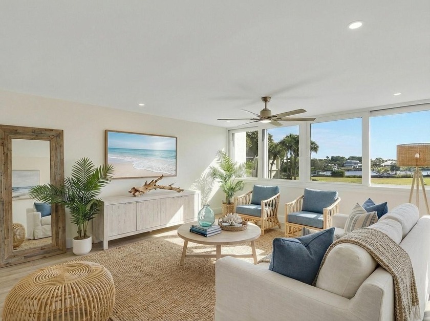 BOATERS DREAM! FULLY RENOVATED 3 BED, 3 FULL BATHS with RIVER - Beach Condo for sale in Jupiter, Florida on Beachhouse.com