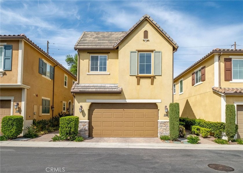 Located in the desirable gated community of Harbor Highlands - Beach Townhome/Townhouse for sale in San Pedro, California on Beachhouse.com