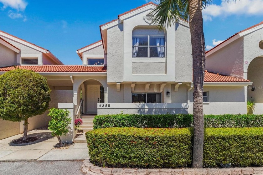 Rare end unit with the largest square footage in the - Beach Condo for sale in St. Petersburg, Florida on Beachhouse.com