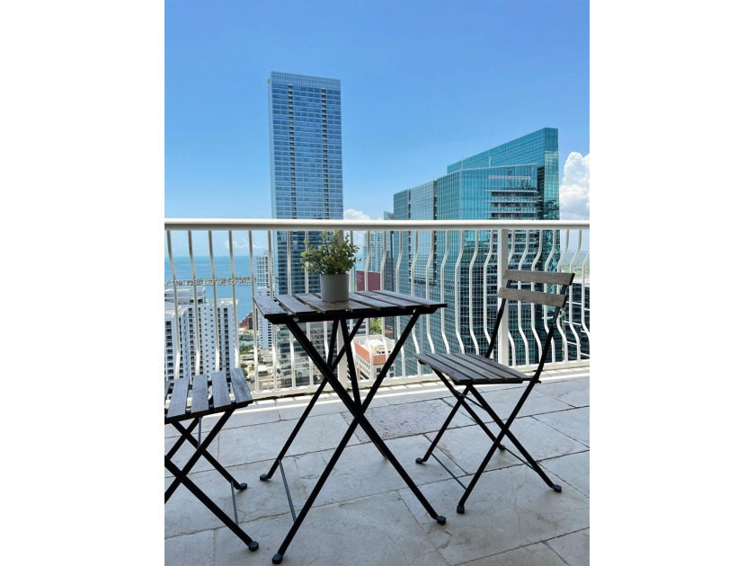 Excellent condo! 1 bedroom / 1 bath in the heart of Brickell - Beach Condo for sale in Miami, Florida on Beachhouse.com