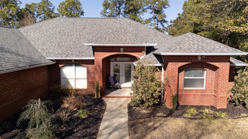 Inviting and peaceful, with 2863 sq ft.this 4 bdrm, 3 ba. home - Beach Home for sale in Navarre, Florida on Beachhouse.com