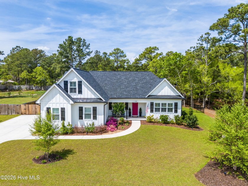 Welcome to this enchanted southern gem, situated in a cul-de-sac - Beach Home for sale in Hampstead, North Carolina on Beachhouse.com