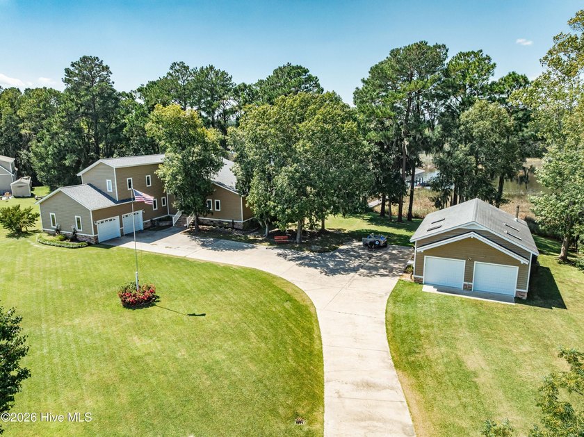 Stunning waterfront retreat on tranquil Banjo Creek with direct - Beach Home for sale in Belhaven, North Carolina on Beachhouse.com