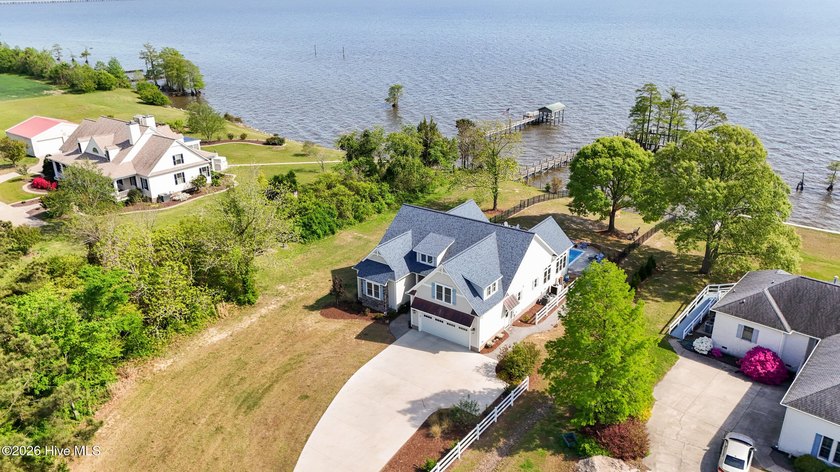Welcome to coastal elegance at 228 Mulberry Hill Lane, a - Beach Home for sale in Edenton, North Carolina on Beachhouse.com
