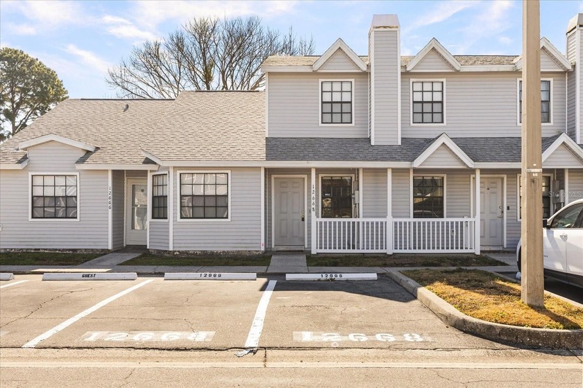 Spacious 3-Bedroom/2.5 bath Townhome with Peaceful Water Views - Beach Townhome/Townhouse for sale in Tampa, Florida on Beachhouse.com
