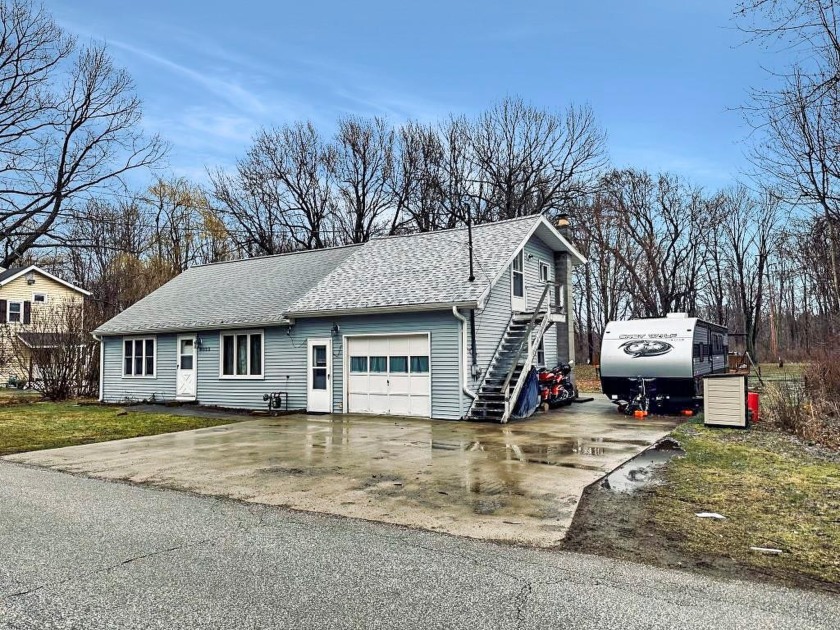 TOTALLY REMODELED 1.5 STORY HOME ON HUGE, DEEP LAKE CITY LOT! - Beach Home for sale in Lake City, Pennsylvania on Beachhouse.com
