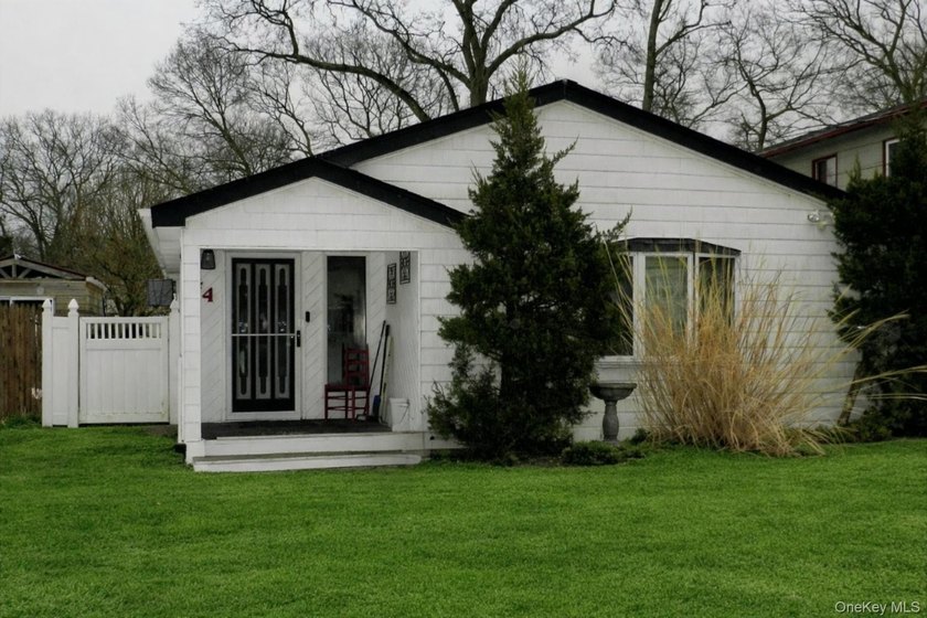 Why Buy a Condo or a Co-Op When You Can Own a House with no HOA - Beach Condo for sale in Patchogue, New York on Beachhouse.com