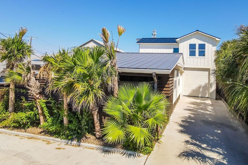 Rare opportunity in Old Town Port Aransas, features 2 remarkable - Beach Home for sale in Port Aransas, Texas on Beachhouse.com