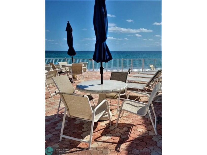 Attention all beach lovers! Are you looking for the perfect - Beach Condo for sale in Hillsboro Beach, Florida on Beachhouse.com