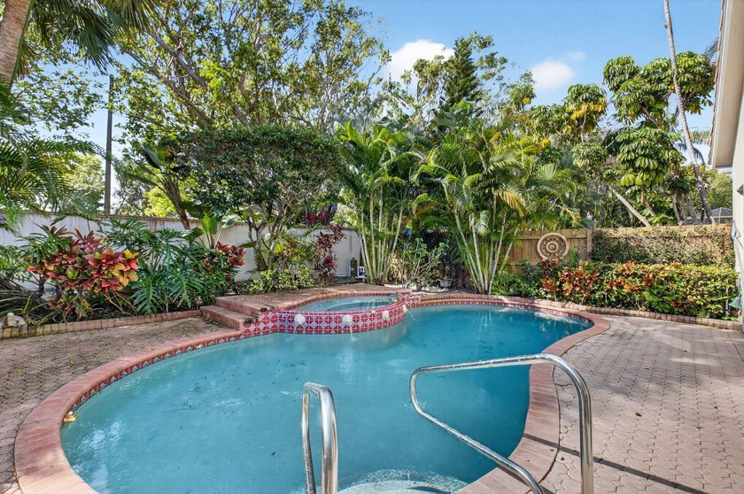 Welcome to this beautifully maintained 3-bedroom, 2-bathroom - Beach Home for sale in Boca Raton, Florida on Beachhouse.com