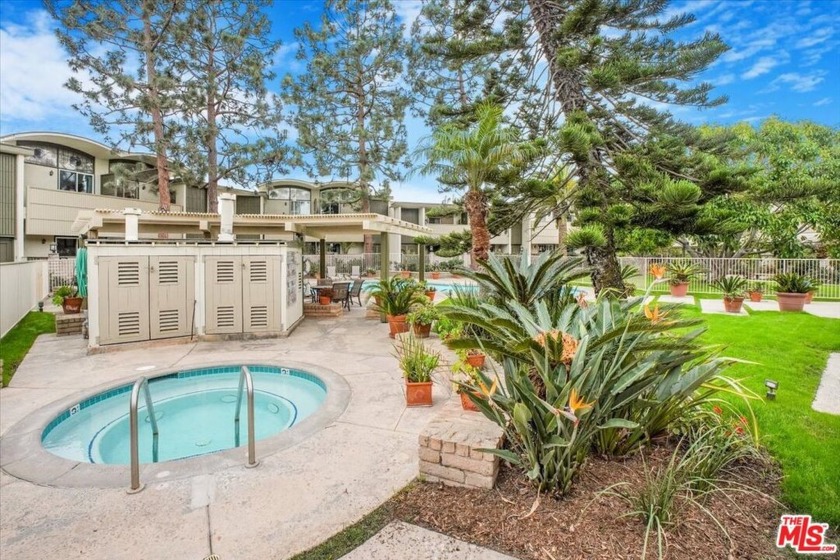 Impeccably Maintained Multi-Level Townhome with Resort-Style - Beach Condo for sale in Marina Del Rey, California on Beachhouse.com