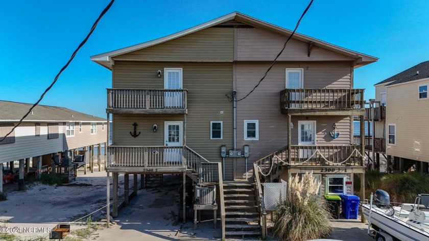 Here's your chance to own a slice of OCEANFRONT paradise!  Come - Beach Townhome/Townhouse for sale in North Topsail Beach, North Carolina on Beachhouse.com