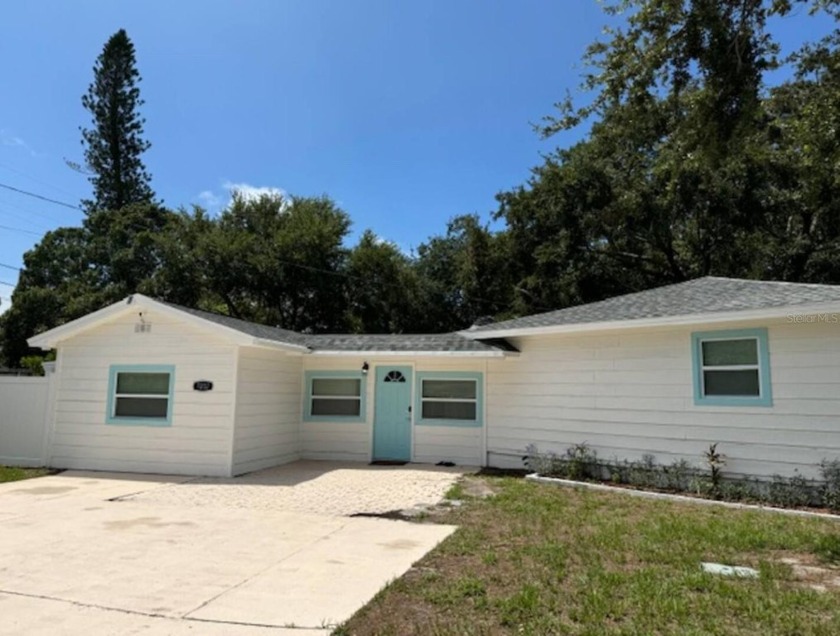 LOCATION!  Come take a look at this charming true 4 bedroom - Beach Home for sale in St. Petersburg, Florida on Beachhouse.com