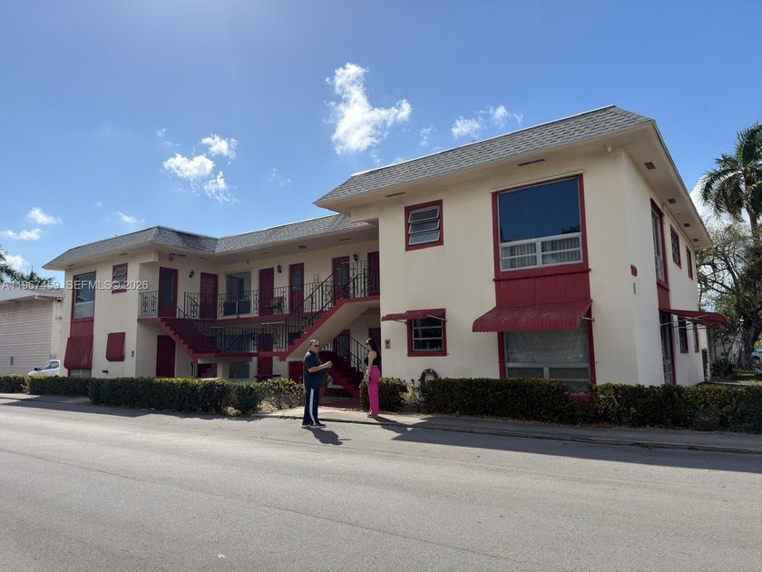 GREAT INVESTMENT OPPORTUNITY! PRICED TO SELL CLEAN AND COZY 2 - Beach Condo for sale in Hallandale Beach, Florida on Beachhouse.com