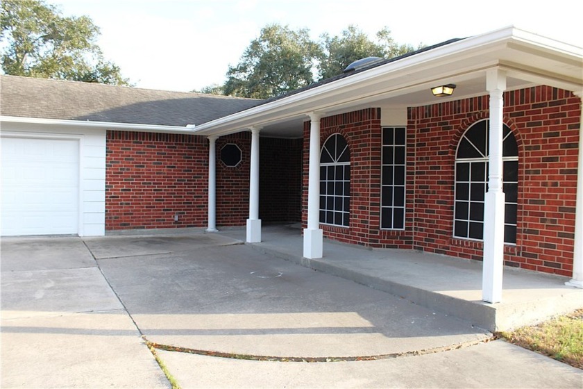 Motivated Seller! Great Investment opportunity! Possibilities - Beach Home for sale in Corpus Christi, Texas on Beachhouse.com