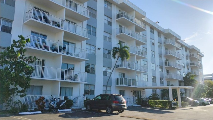 Now is the time! Excellent opportunity. Price adjustment! Locate - Beach Condo for sale in North Miami Beach, Florida on Beachhouse.com