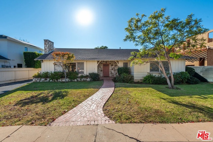 First time on the market in 67 years!  Exceptional opportunity - Beach Home for sale in Pacific Palisades, California on Beachhouse.com