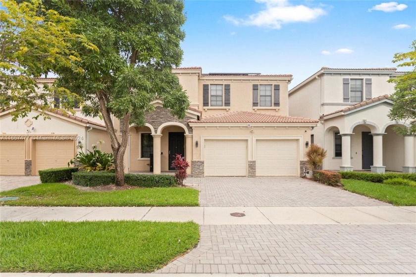 Spectacular 5-bedroom, 6-bathroom home with a stunning white - Beach Home for sale in Miami, Florida on Beachhouse.com