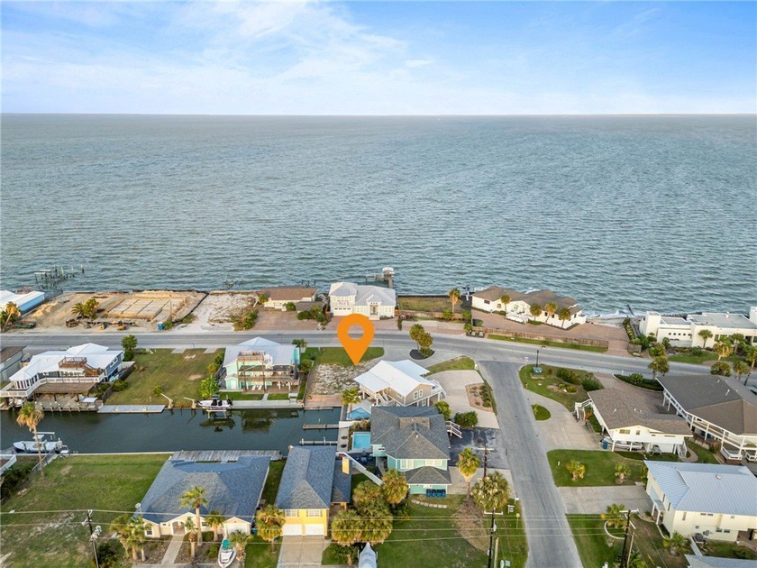 Welcome to 1863 Bay Shore Drive in the coveted Key Allegro - Beach Lot for sale in Rockport, Texas on Beachhouse.com