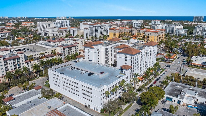 Located in the heart of Downtown Boca Raton, this beautifully - Beach Condo for sale in Boca Raton, Florida on Beachhouse.com