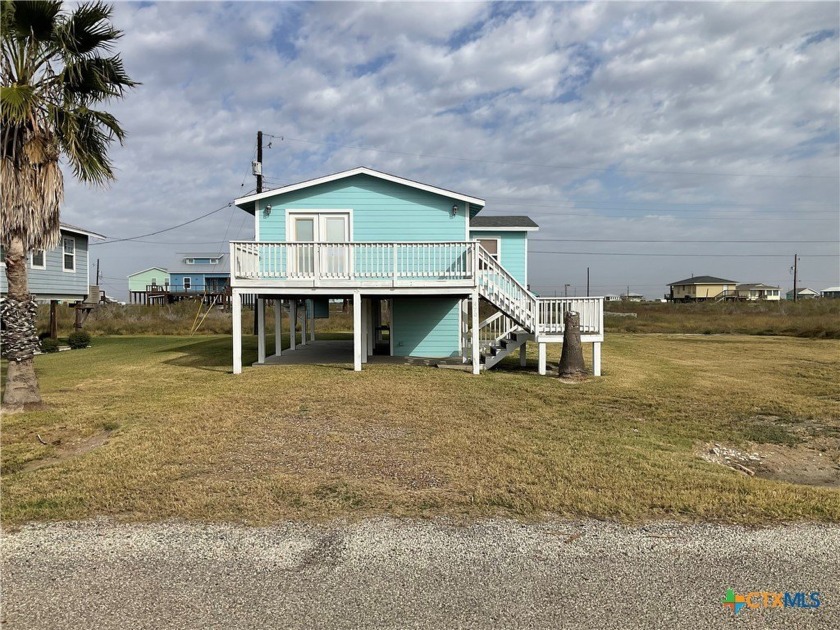 Stilted house on a double lot with water views from the front - Beach Home for sale in Rockport, Texas on Beachhouse.com