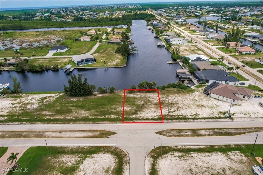 Absolutely beautiful waterfront view with no bridges to the Gulf - Beach Lot for sale in Cape Coral, Florida on Beachhouse.com