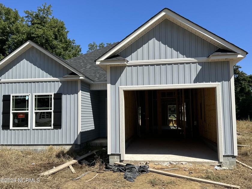 NEW CONSTRUCTION IN THE VILLAGE OF ORIENTAL!  

    Walk or - Beach Home for sale in Oriental, North Carolina on Beachhouse.com