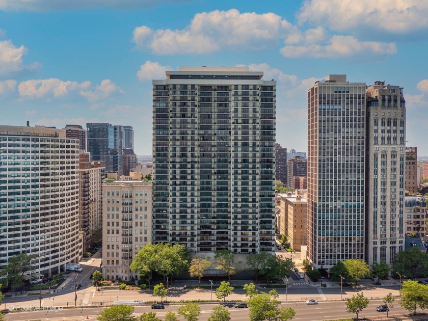 Beautiful Gold Coast Giant 1850 sqft 2 bedroom, 2 full bath - Beach Home for sale in Chicago, Illinois on Beachhouse.com