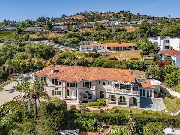 Timeless Elegance In Rancho Palos Verdes- A short distance to - Beach Home for sale in Rancho Palos Verdes, California on Beachhouse.com