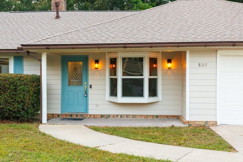 Lovely home in the quiet Overbrook neighborhood located on a - Beach Home for sale in Fort Walton Beach, Florida on Beachhouse.com