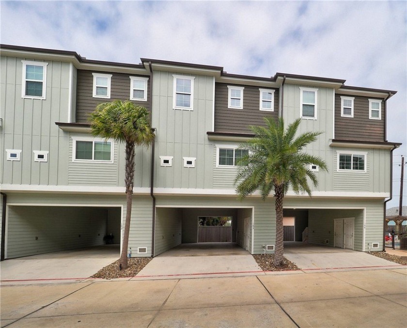Welcome to Endless Summer #103. This townhouse is located in - Beach Townhome/Townhouse for sale in Port Aransas, Texas on Beachhouse.com