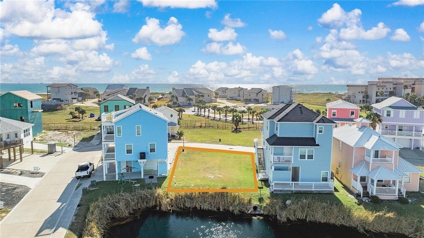 A MOST UNCOMMON FIND, WELCOME TO THE ONE & ONLY LAKEFRONT LOT - Beach Lot for sale in Port Aransas, Texas on Beachhouse.com