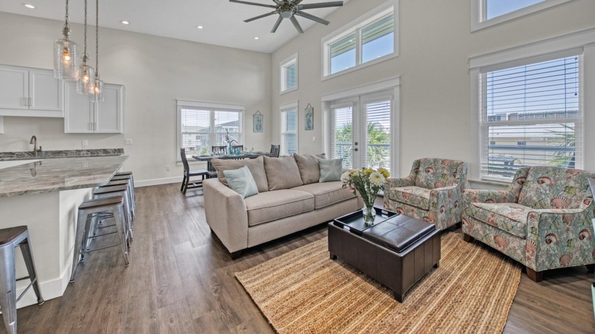 PRICE IMPROVEMENT! A rare gem -- spacious luxury townhome with a - Beach Home for sale in Fort Walton Beach, Florida on Beachhouse.com
