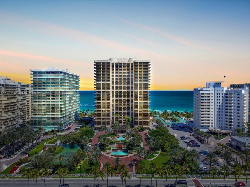 Spacious Oceanfront residence with 3670sqft, rare to find corner - Beach Condo for sale in Bal Harbour, Florida on Beachhouse.com