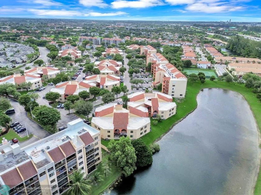 Completely remodeled condo located in the heart of the highly - Beach Condo for sale in Miami, Florida on Beachhouse.com