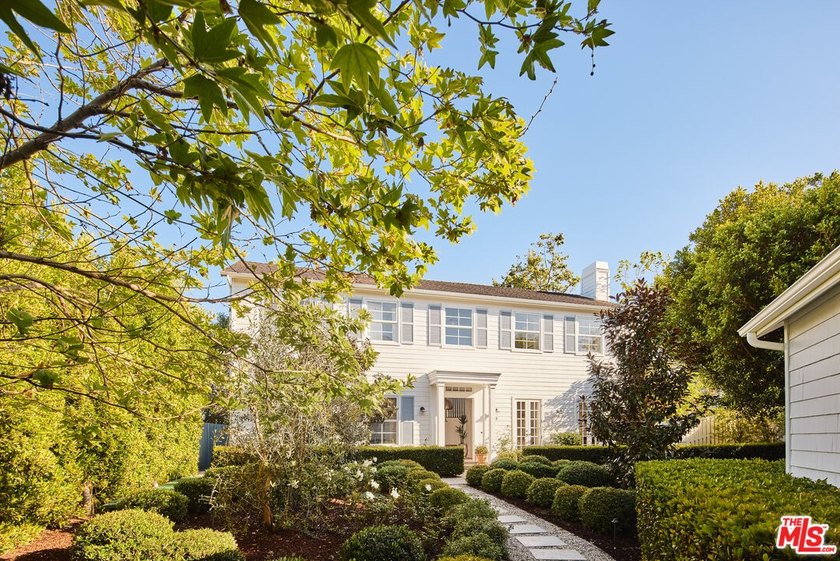 East Coast elegance meets coastal luxury in Malibu's coveted - Beach Home for sale in Malibu, California on Beachhouse.com