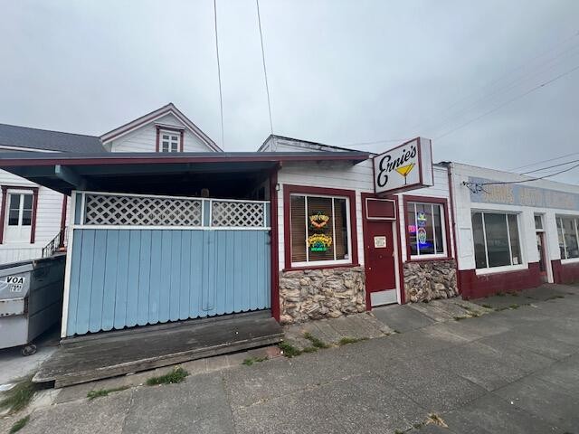 Are you looking to own your own bar? Now is your chance to own - Beach Commercial for sale in Eureka, California on Beachhouse.com