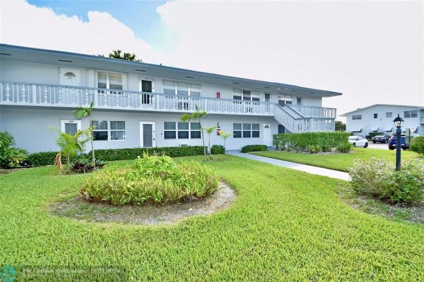 Welcome to paradise! This 1 bed 1.5 fully renovated unit is - Beach Condo for sale in West Palm Beach, Florida on Beachhouse.com