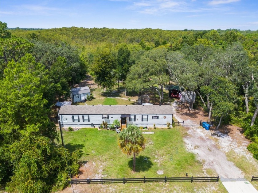 WHAT AN AMAZING FIND!! Access to the PRIVATE RIVER PARK on the - Beach Home for sale in Weeki Wachee, Florida on Beachhouse.com