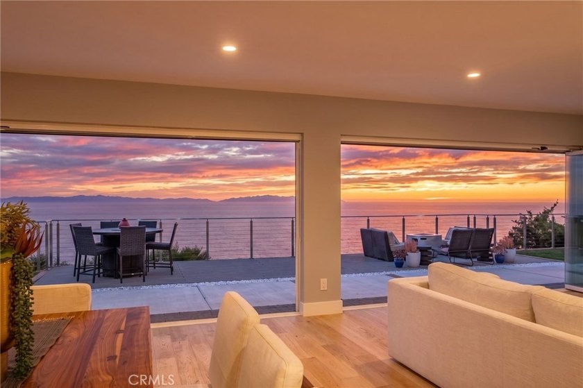 Experience breathtaking, unobstructed views of the ocean and - Beach Home for sale in Rancho Palos Verdes, California on Beachhouse.com