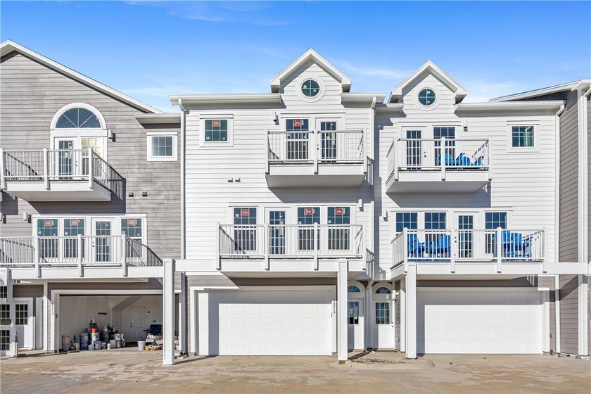 Step into a low-maintenance coastal enclave steps from the beach - Beach Townhome/Townhouse for sale in Corpus Christi, Texas on Beachhouse.com