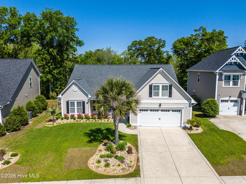 Welcome to this enchanted southern gem, situated in a cul-de-sac - Beach Home for sale in Hampstead, North Carolina on Beachhouse.com