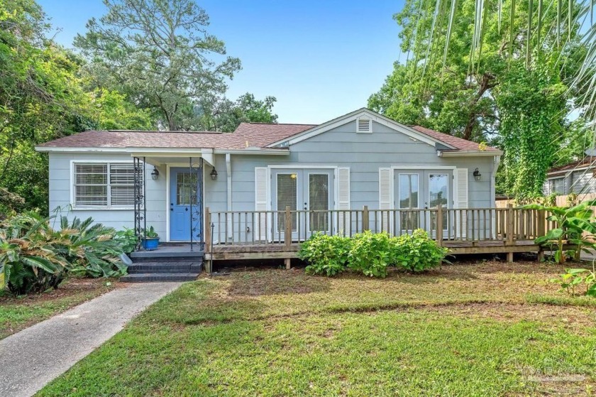 Gorgeous 2 bedroom/1 bath home with nearly 1,100 square feet - Beach Home for sale in Pensacola, Florida on Beachhouse.com