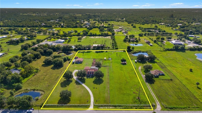 Amazing!! Updated, Remodeled, 4-bedroom Country Porch Ranch - Beach Home for sale in Fort Myers, Florida on Beachhouse.com