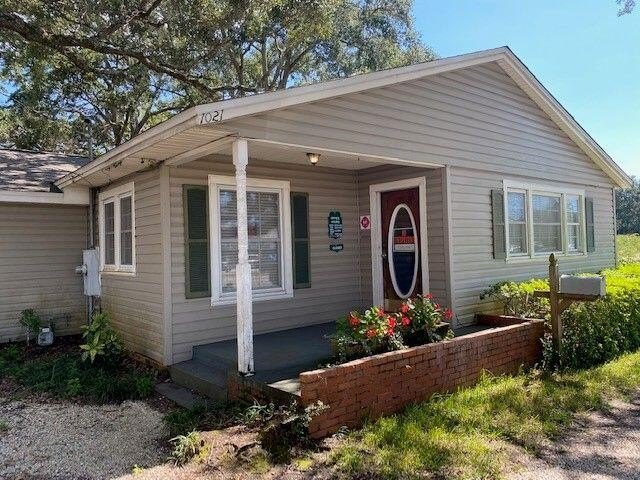 Just closed Veterinary Hospital/Clinic across from Fort Walton - Beach Lot for sale in Fort Walton Beach, Florida on Beachhouse.com