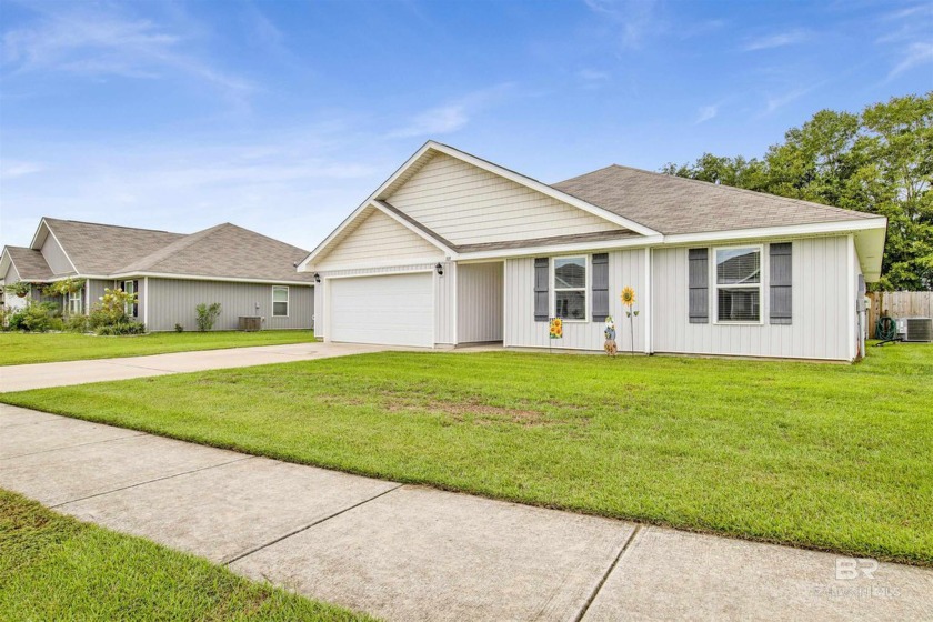 Location is everything in this 4 bedroom GOLD FORTIFIED home! - Beach Home for sale in Foley, Alabama on Beachhouse.com