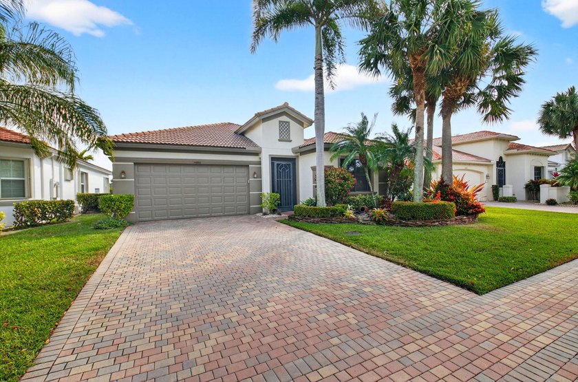 Beautifully maintained 3-bedroom, 2-bath home situated on a - Beach Home for sale in Delray Beach, Florida on Beachhouse.com