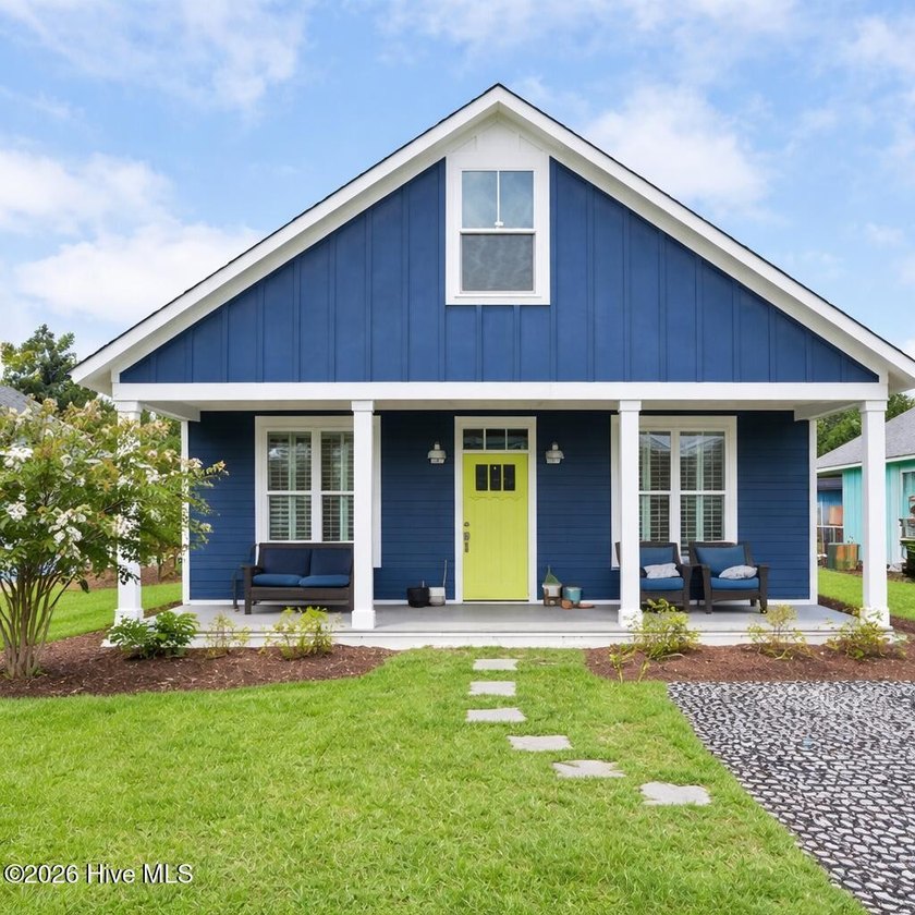Charming Coastal Home Just Minutes from the Beach! This - Beach Home for sale in Shallotte, North Carolina on Beachhouse.com